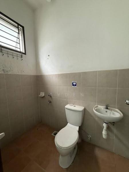 2-storey Terraced House for Sale in Taman Scientex Senai (Senai) - Jayden Ng - Bathroom - PropertyGuru.com.my