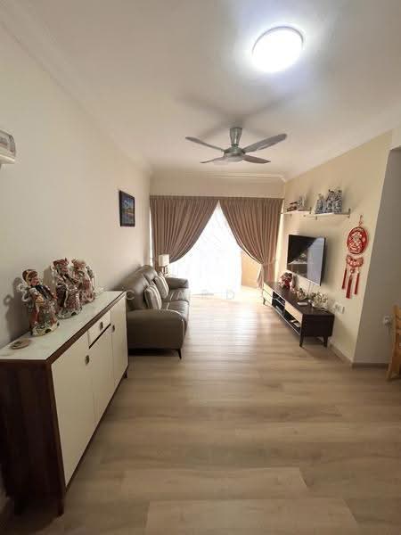 Pangsapuri untuk Dijual di Sri Kristal - Richard Oo - Living Room - PropertyGuru.com.my
