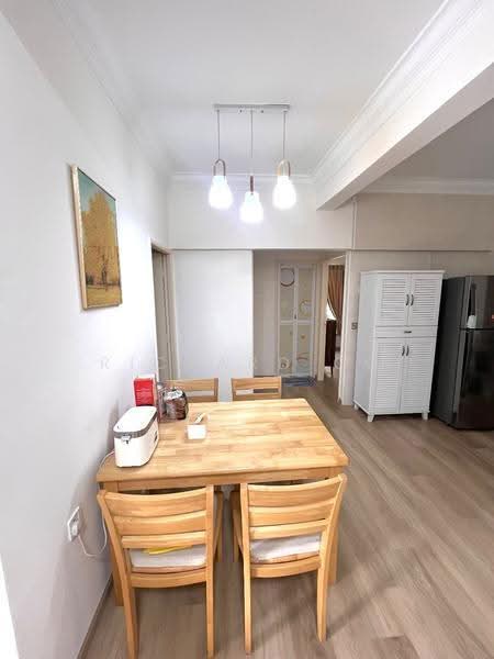 Pangsapuri untuk Dijual di Sri Kristal - Richard Oo - Dining Room - PropertyGuru.com.my