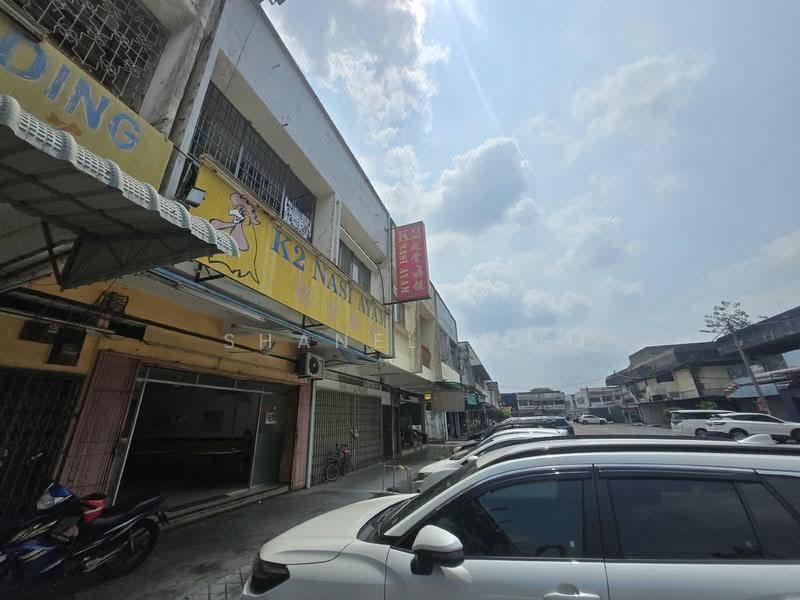 Shop for Sale in Taman Kluang Baru (Kluang) - Shanel Tee - Exterior - PropertyGuru.com.my