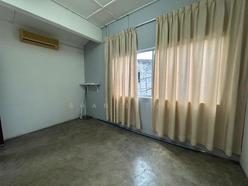 Shop for Sale in Taman Kluang Baru (Kluang) - Shanel Tee - Interior - PropertyGuru.com.my