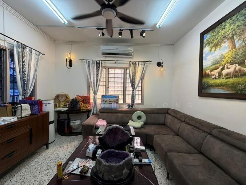 Rumah Teres 2-Tingkat untuk Dijual di Taman Cheras (Cheras) - Stephanie Yong - Living Room - PropertyGuru.com.my