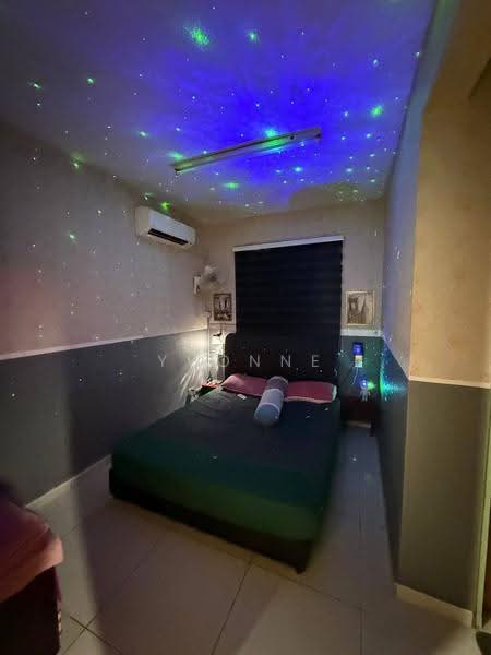 Pangsapuri untuk Dijual di Sri Putra Apartment - Yvonne Lim - Bedroom - PropertyGuru.com.my