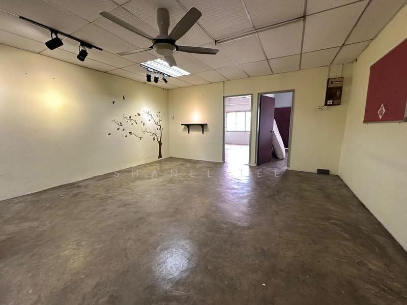 Shop for Rent in Taman Kluang Baru (Kluang) - Shanel Tee - PropertyGuru.com.my