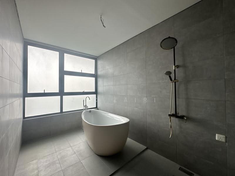 Service Residence for Sale at Cubic Botanical - Zac Zairi - Bathroom - PropertyGuru.com.my