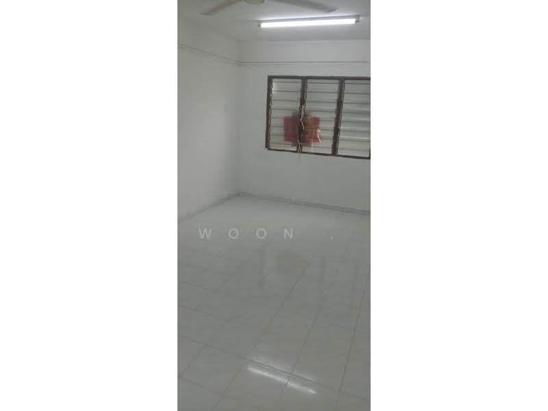 Rumah Flat untuk Dijual di Rumah Pangsa Batu Berendam - Woon . - PropertyGuru.com.my