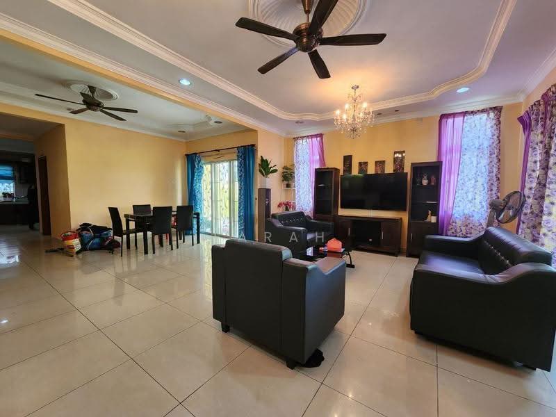 Semi-Detached House for Sale in Taman Kajang Impian (Kajang) - Farah Hanan - Living Room - PropertyGuru.com.my