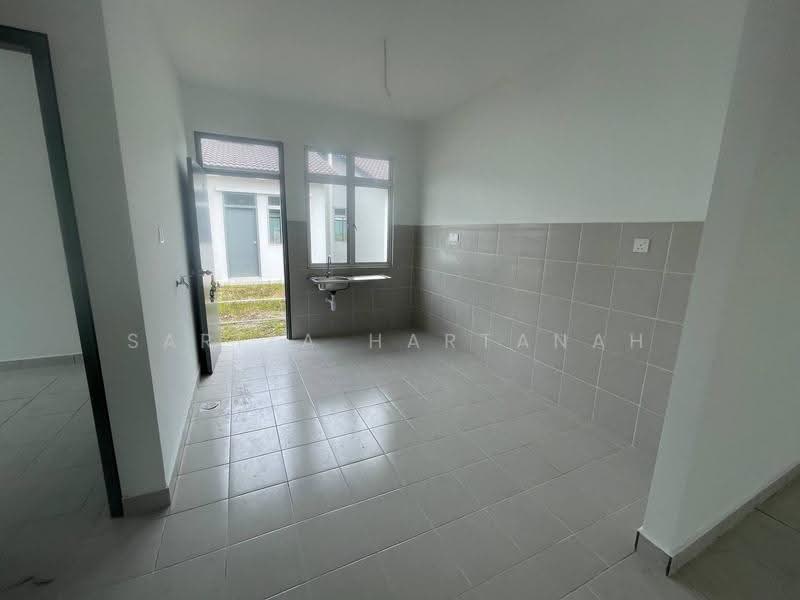 Rumah Berkembar untuk Disewa di Banting (Selangor) - Sariza Hartanah - Kitchen - PropertyGuru.com.my
