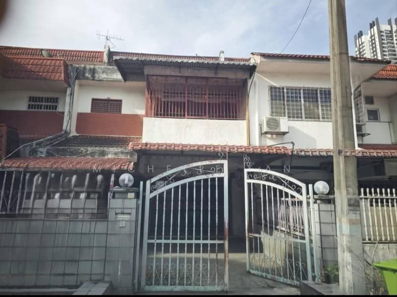 2-storey Terraced House for Sale in Taman Wahyu (Batu Caves) - Michelle Tan - Exterior - PropertyGuru.com.my