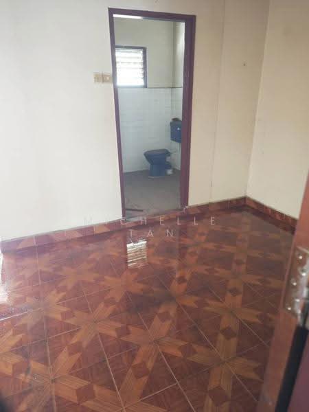 2-storey Terraced House for Sale in Taman Wahyu (Batu Caves) - Michelle Tan - Bathroom - PropertyGuru.com.my