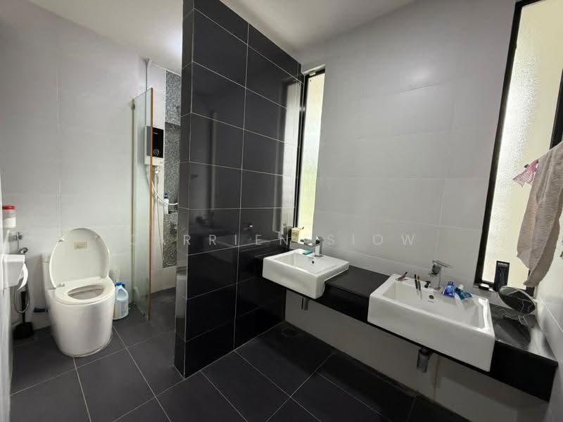 2-storey Terraced House for Sale in East Ledang (Iskandar Puteri (Nusajaya)) - Carrien Siow - Bathroom - PropertyGuru.com.my