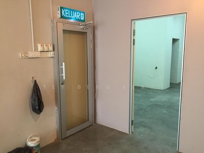 Office for Rent in Jalan Klang Lama (Old Klang Road) (Kuala Lumpur) - Tey Beng Keat - Entrance - PropertyGuru.com.my