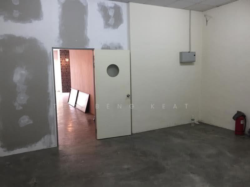 Office for Rent in Jalan Klang Lama (Old Klang Road) (Kuala Lumpur) - Tey Beng Keat - Interior - PropertyGuru.com.my
