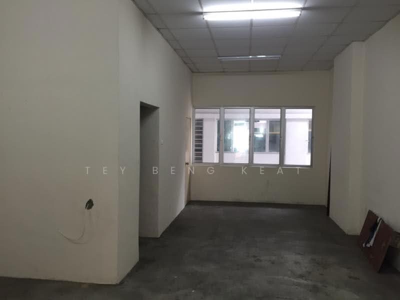 Office for Rent in Jalan Klang Lama (Old Klang Road) (Kuala Lumpur) - Tey Beng Keat - Interior - PropertyGuru.com.my