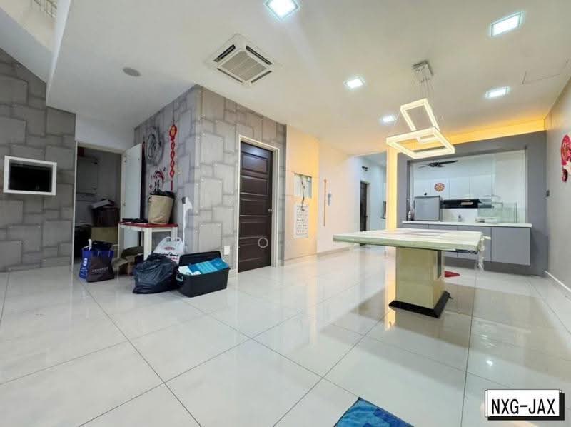 Semi-Detached House for Sale in Setia Damai (Setia Alam) - Loke . - Living Room - PropertyGuru.com.my