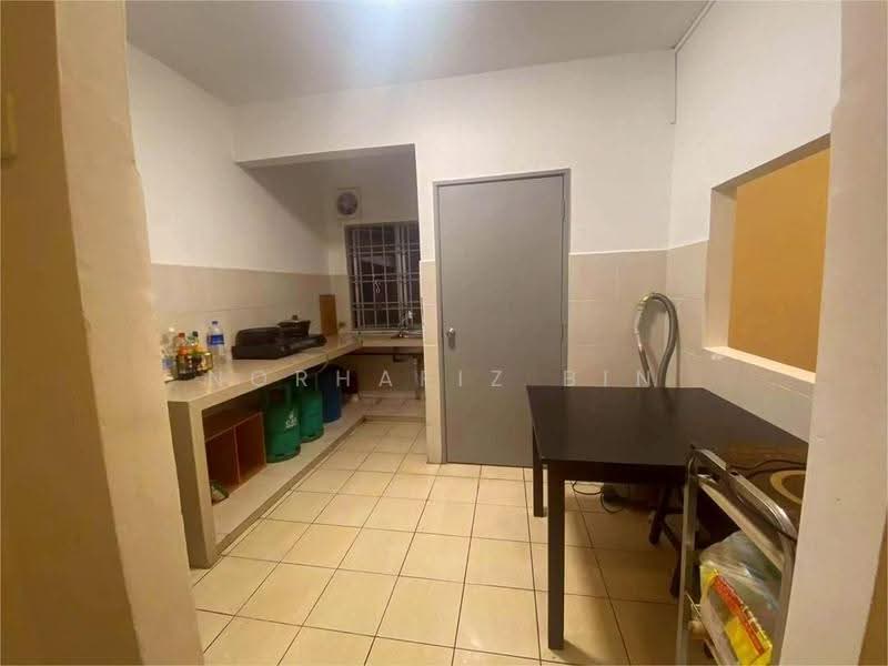 Condominium for Rent at Angkasa Condominiums - Norhafiz Bin Mohd Nor - Kitchen - PropertyGuru.com.my