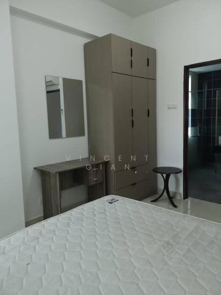 Kediaman Servis untuk Dijual di D'Inspire Residence (Inspira Bestari) - Vincent Gian - Bedroom - PropertyGuru.com.my