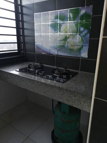 Kediaman Servis untuk Dijual di D'Inspire Residence (Inspira Bestari) - Vincent Gian - Kitchen - PropertyGuru.com.my