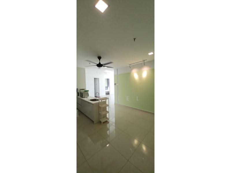Service Residence for Sale at H2O Residences - Daniel Ho - Kitchen - PropertyGuru.com.my