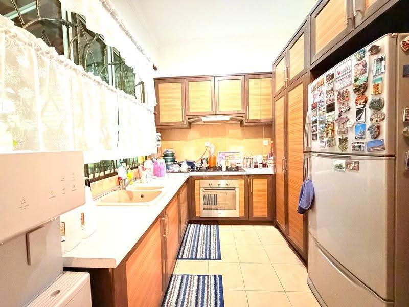 Semi-Detached House for Sale in Kota Damansara (Selangor) - Syukor Hartanah - Kitchen - PropertyGuru.com.my