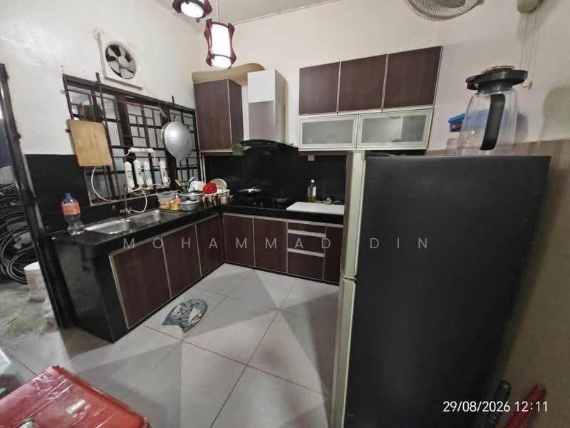 1-storey Terraced House for Sale in Taman Puchong Perdana (Puchong) - Mohammad Din Majid - Kitchen - PropertyGuru.com.my