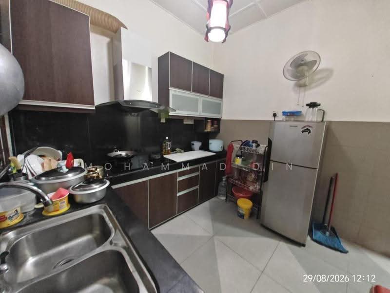 1-storey Terraced House for Sale in Taman Puchong Perdana (Puchong) - Mohammad Din Majid - Kitchen - PropertyGuru.com.my