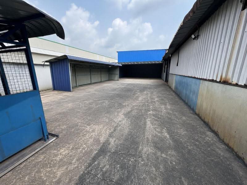Factory for Sale in Taman Mengkibol (Kluang) - Shanel Tee - Exterior - PropertyGuru.com.my