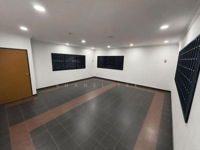 Factory for Sale in Taman Mengkibol (Kluang) - Shanel Tee - Interior - PropertyGuru.com.my