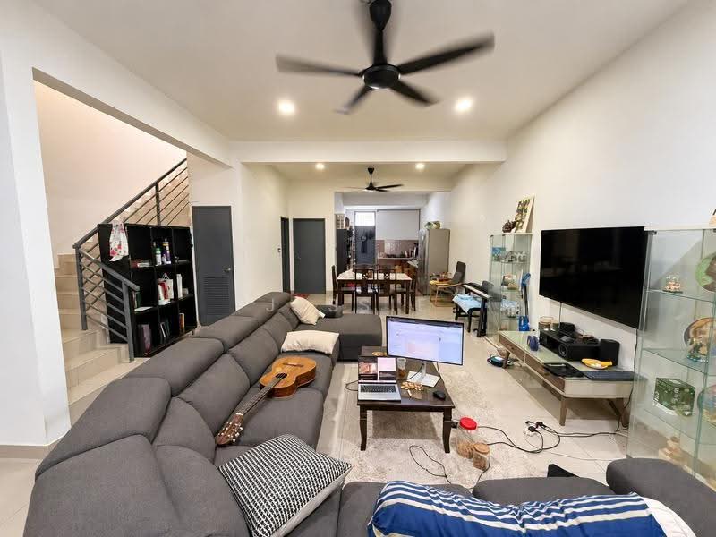 2-storey Terraced House for Sale in Rawang (Selangor) - Jessie Wong - Living Room - PropertyGuru.com.my