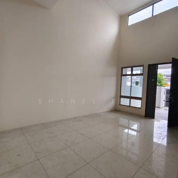 Rumah Teres 1-Tingkat untuk Dijual di Kluang (Johor) - Shanel Tee - Living Room - PropertyGuru.com.my