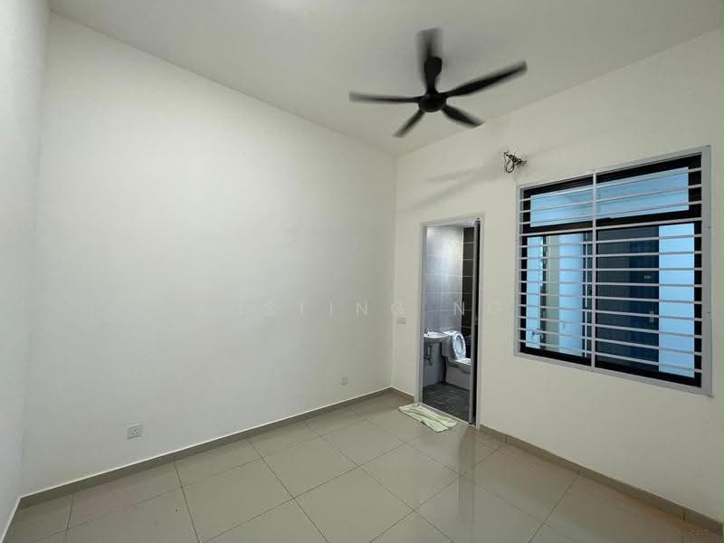 Rumah Teres untuk Disewa di Bandar Putra Kulai (Kulai) - Austing Ng - Bedroom - PropertyGuru.com.my