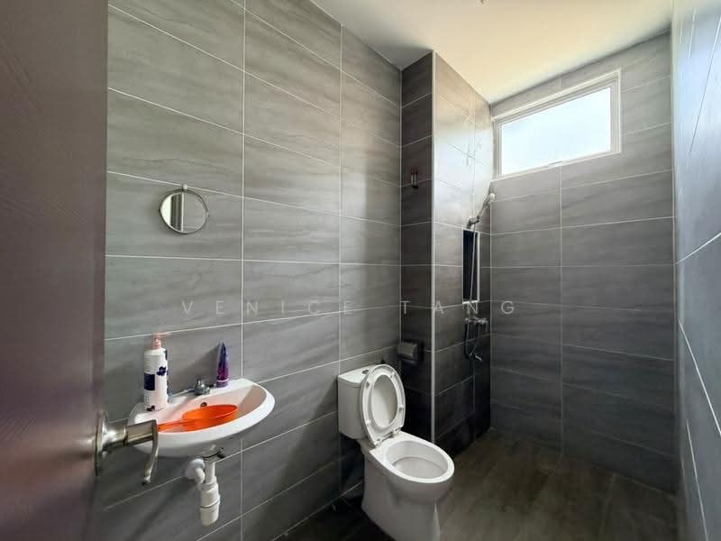 Rumah Kluster untuk Disewa di Skudai (Johor) - Venice Tang - Bathroom - PropertyGuru.com.my
