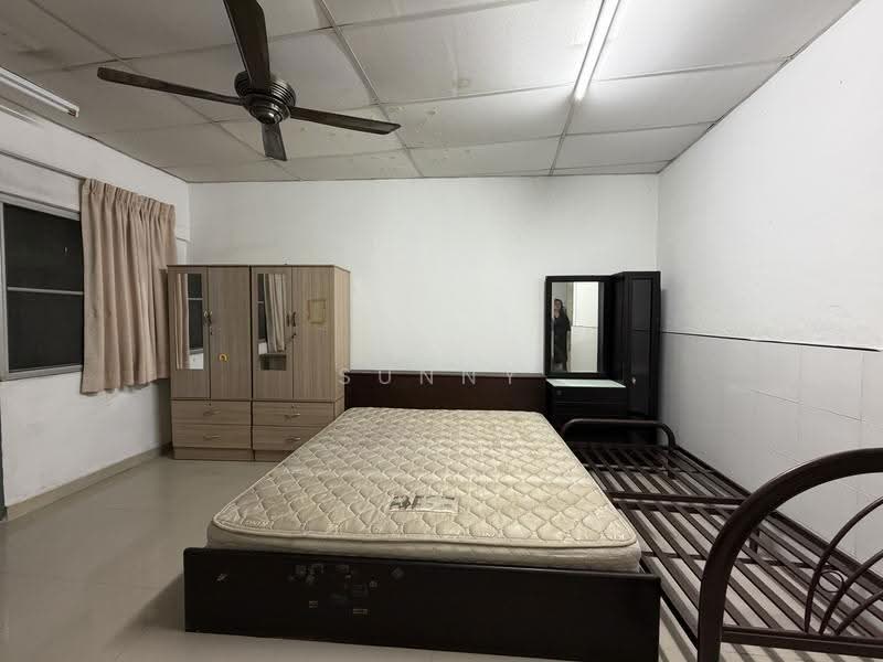 Rumah Teres 2-Tingkat untuk Dijual di Taman Connaught (Cheras) - Sunny Chien - Bedroom - PropertyGuru.com.my