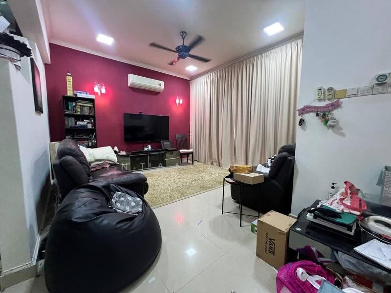 Rumah Teres untuk Dijual di Putra Avenue (Subang Jaya) - Intan Musa - Living Room - PropertyGuru.com.my