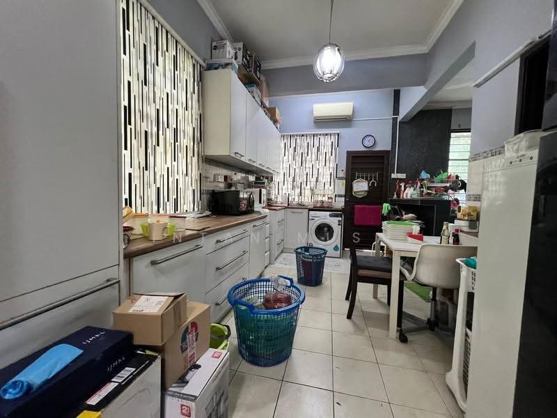 Rumah Teres untuk Dijual di Putra Avenue (Subang Jaya) - Intan Musa - Kitchen - PropertyGuru.com.my