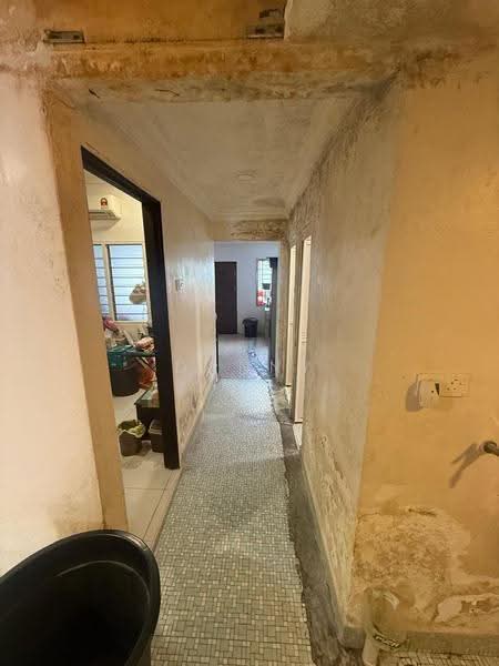 1-storey Terraced House for Sale in Taman Kulai Jaya (Kulai) - Danny See - Corridor - PropertyGuru.com.my