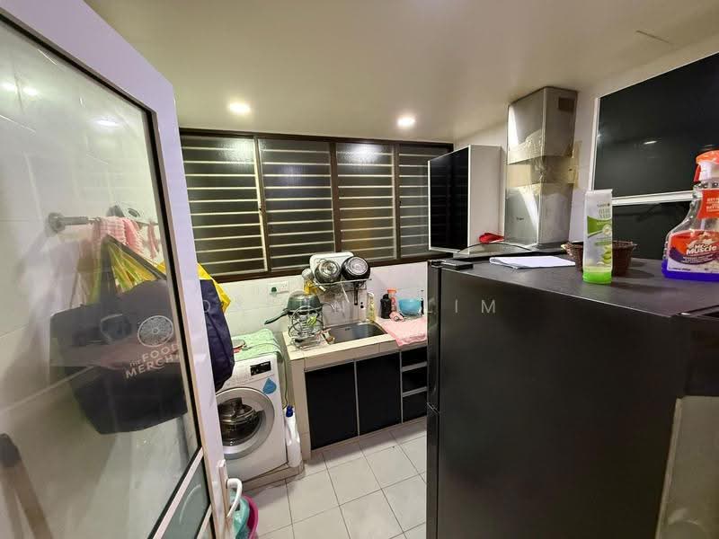 Condominium for Sale at The Z Residence - Daphne Lim - Kitchen - PropertyGuru.com.my