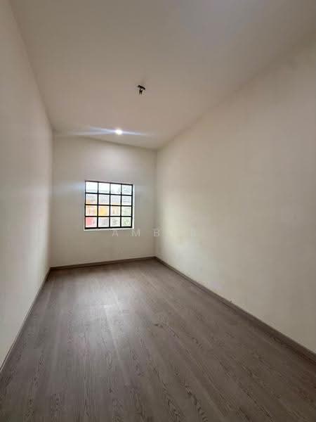 Rumah Teres 2-Tingkat untuk Dijual di Taman Bukit Tiram (Ulu Tiram) - Amber Hew - Interior - PropertyGuru.com.my