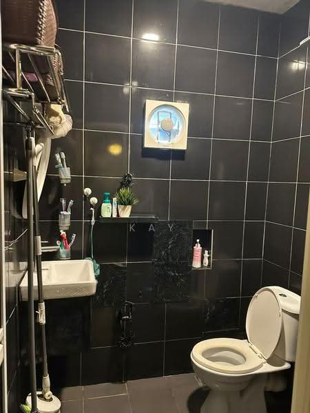 2-storey Terraced House for Sale in George Town (Penang) - Kay Wong - Bathroom - PropertyGuru.com.my