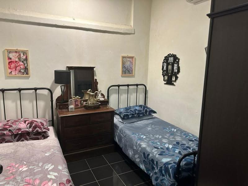 2-storey Terraced House for Sale in George Town (Penang) - Kay Wong - Bedroom - PropertyGuru.com.my