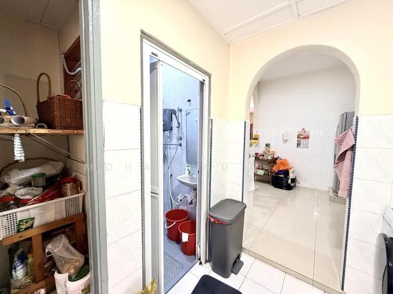 2-storey Terraced House for Sale in Taman Sea (Petaling Jaya) - Mohammad Din Majid - Bathroom - PropertyGuru.com.my