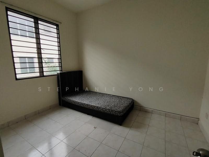 2-storey Terraced House for Sale in Taman Vista Emas (Bangi) - Stephanie Yong - Bedroom - PropertyGuru.com.my