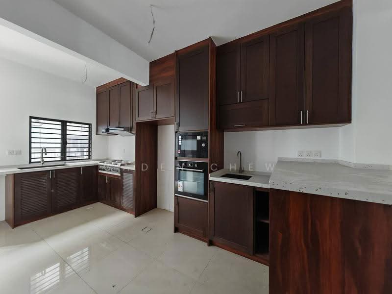 2-storey Terraced House for Sale in Setia Utama (Setia Alam) - Caden Chew - Kitchen - PropertyGuru.com.my