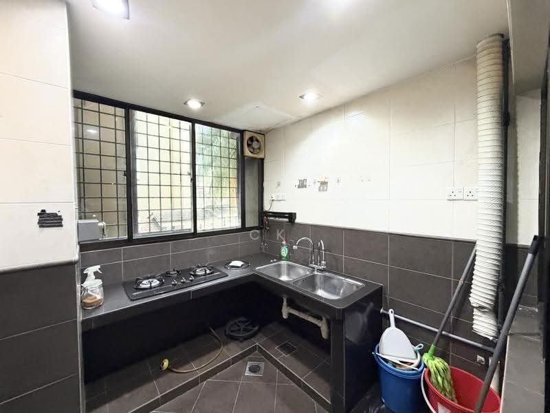 Kondominium untuk Dijual di Desa Villa Condominium - CK Yee - Kitchen - PropertyGuru.com.my