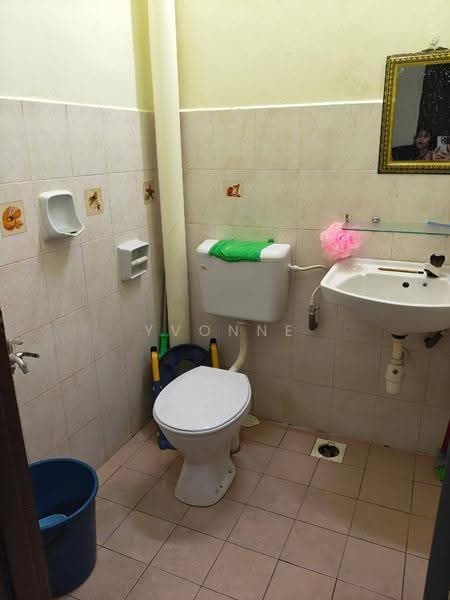 Rumah Teres 1-Tingkat untuk Dijual di Bandar Putra Kulai (Kulai) - Yvonne Lim - Bathroom - PropertyGuru.com.my