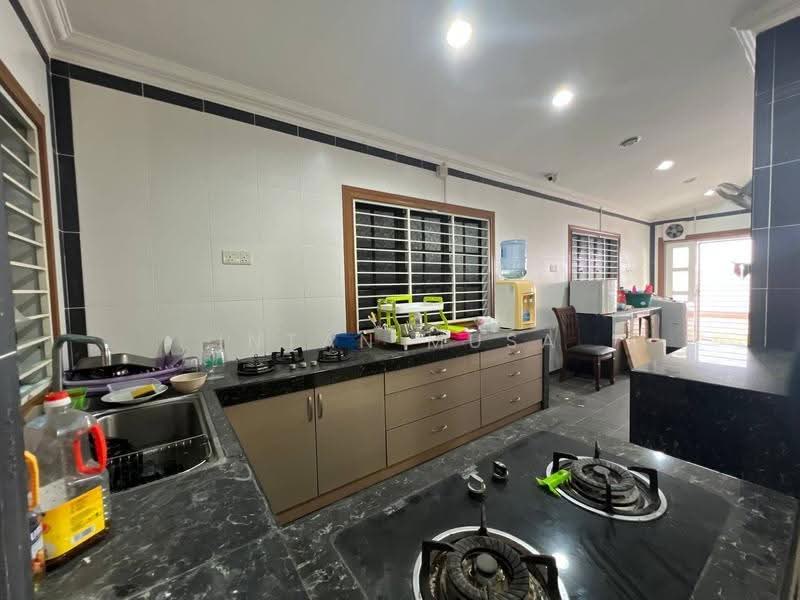 Bungalow House untuk Dijual di Taman Aman Perdana (Kapar) - Intan Musa - Kitchen - PropertyGuru.com.my
