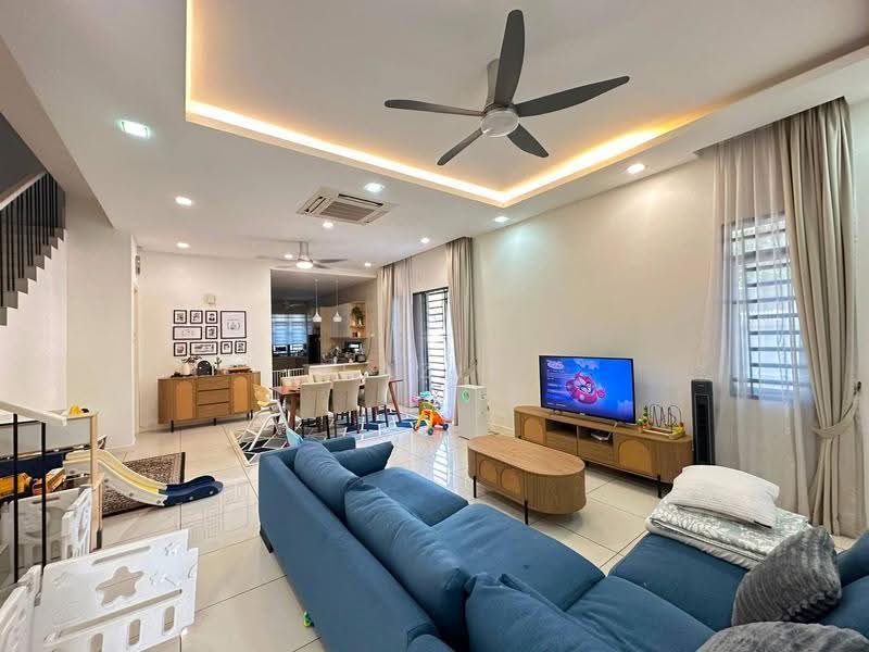 Rumah Teres 2-Tingkat untuk Dijual di Sepang (Selangor) - Fazie Noor - Living Room - PropertyGuru.com.my