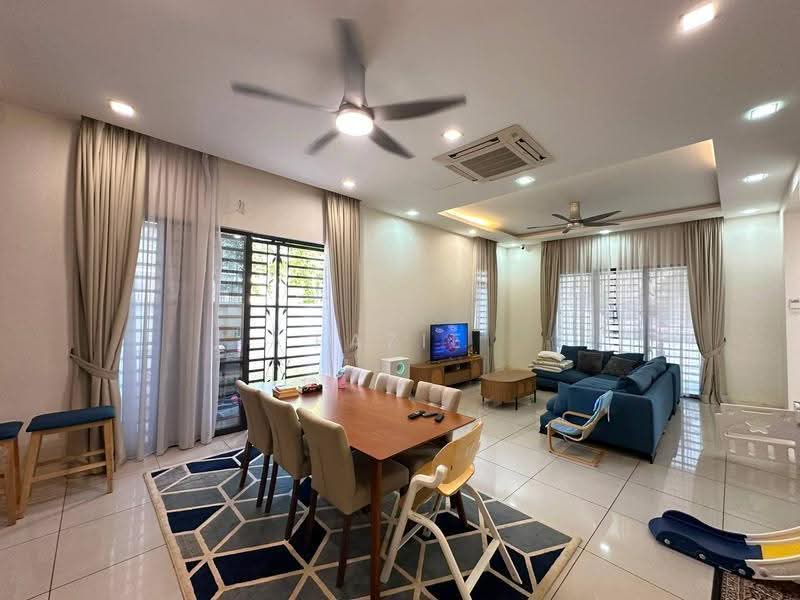 Rumah Teres 2-Tingkat untuk Dijual di Sepang (Selangor) - Fazie Noor - Living Room - PropertyGuru.com.my