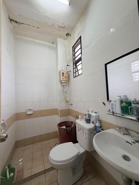 2-storey Terraced House for Sale in Ampang Saujana (Ampang) - Stephanie Yong - Bathroom - PropertyGuru.com.my