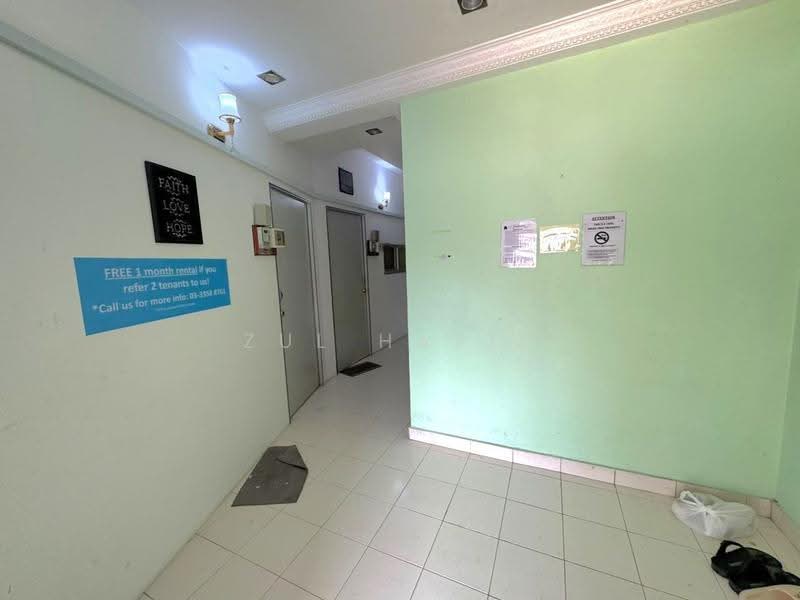 Rumah Teres 2-Tingkat untuk Dijual di Kota Damansara (Selangor) - Zul Hasif - Corridor - PropertyGuru.com.my